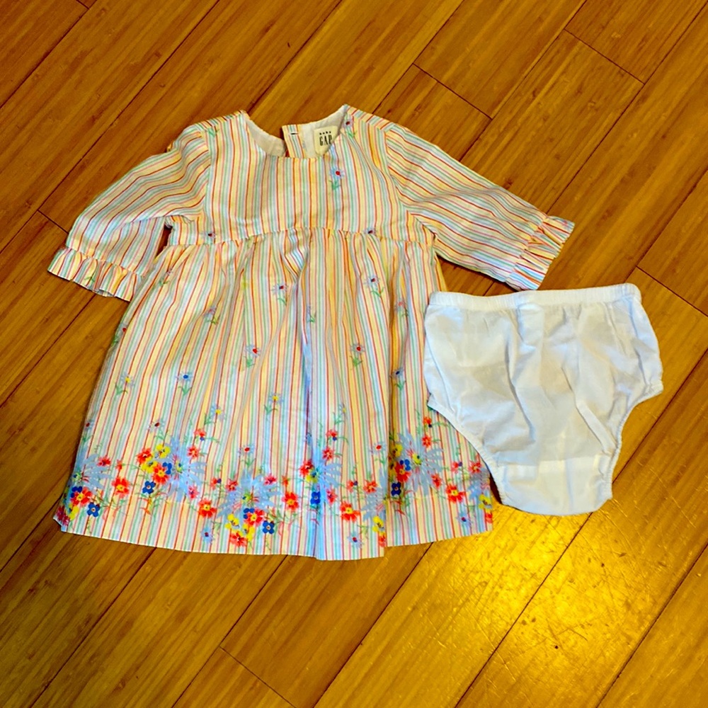 Baby Gap. Kids dress with bloomers.